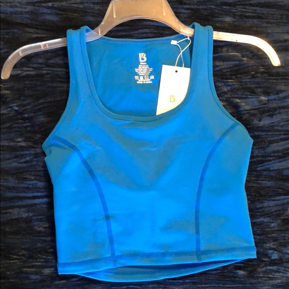 New with tags Buff Bunny Crop Top!